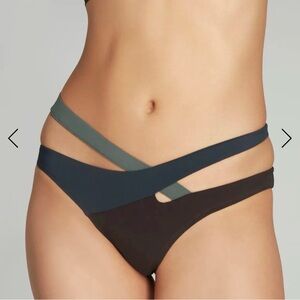 Agent Provocateur Izaro Bikini Bottom multi color darks
AP5 Large NWT $200